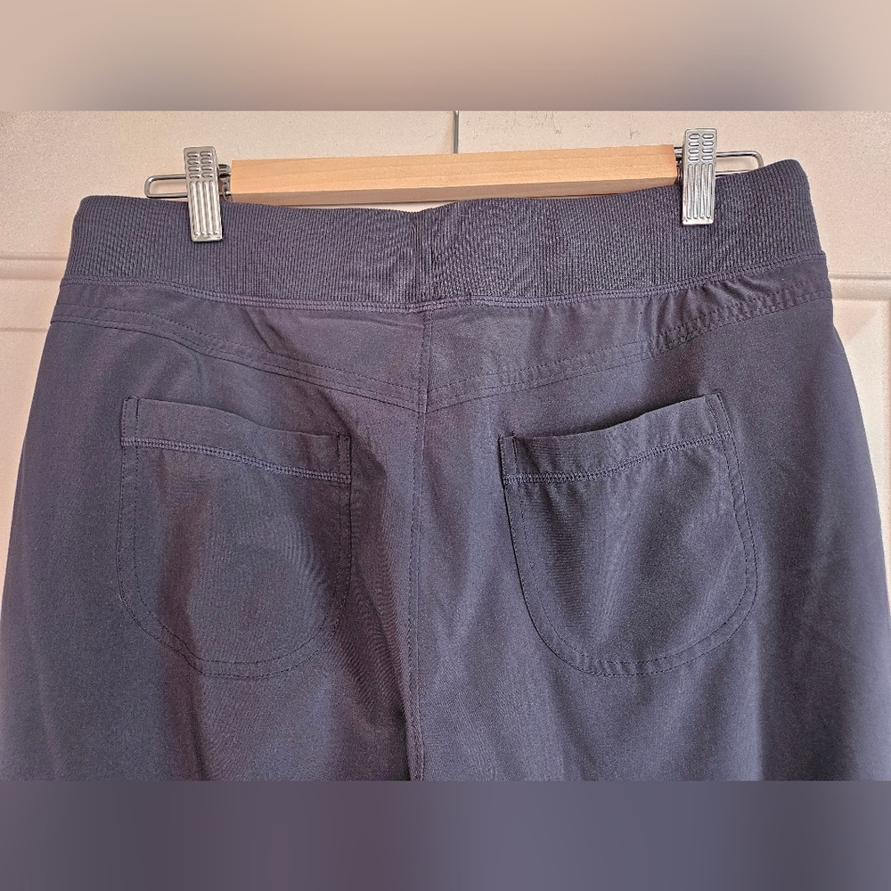 Like New Athleta Gray Jogger Pants Women's Size 6 - Picture 5 of 6
